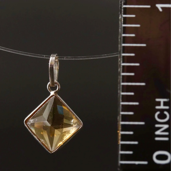 14k Citrine Pendant / Charm with Bail - Picture 2 of 6